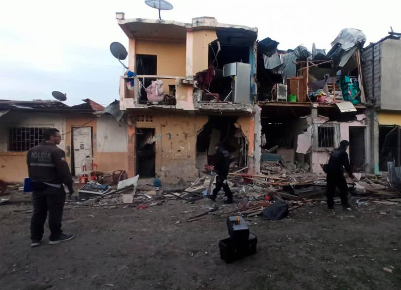 Al menos cinco muertos dejó la explosión en Guayaquil. FOTO: EFE