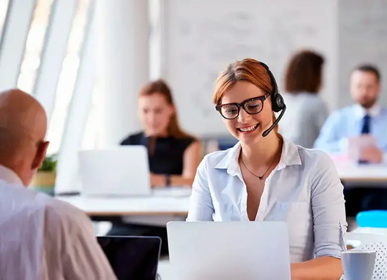 GCO tiene vacantes disponibles en varias regiones del país, especialmente en Bogotá y Medellín, para perfiles operativos y administrativos. FOTO: GETTY