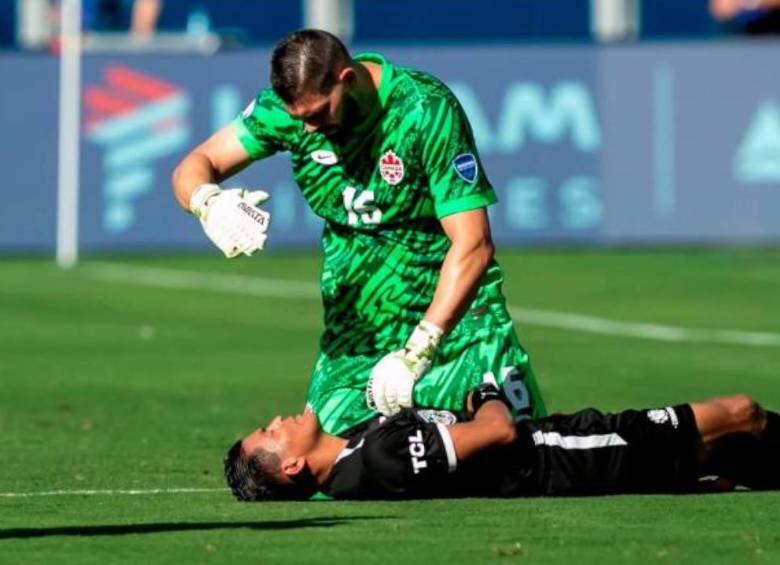 Un asistente de línea se desplomó durante un partido en Estados Unidos por la Copa América. Foto. Getty 