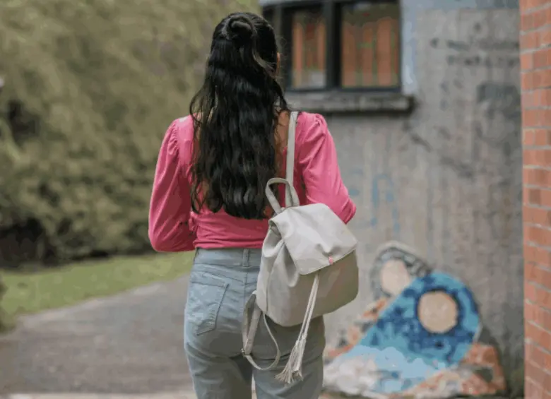 Durante un conversatorio sobre violencia sexual contra menores, el Ministerio Público advirtió sobre fallas en las rutas de atención y anunció nuevas medidas de seguimiento a los casos. FOTO: DEFENSORÍA.