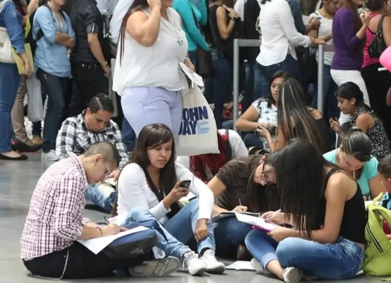 Colombia mejoró frente a 2024, aunque continúa entre las tasas más altas de desempleo. FOTO: Colprensa.