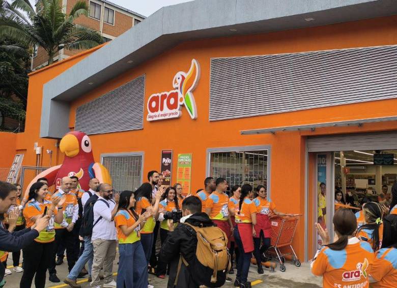 Nueva tienda de Ara, en Las Brisas, Medellín. FOTO: Miguel Alguero