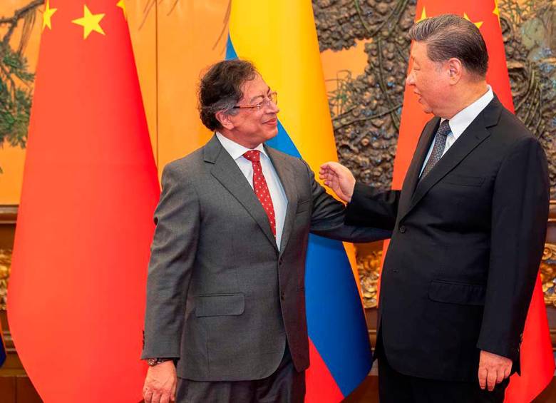 Gustavo Petro y Xi Jinping durante la firma del ingreso a Colombia a la Nueva Ruta de la Seda. FOTO: Cortesía