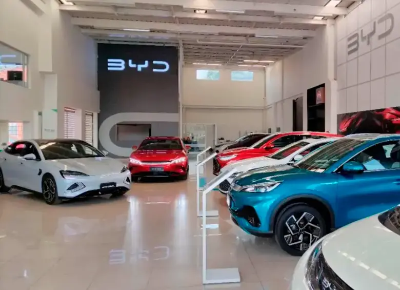 Actualmente, BYD importa a Colombia entre 5.000 y 8.000 vehículos al año, dependiendo de la demanda, la adopción de híbridos enchufables, la capacidad de producción global, la logística y la introducción de nuevos modelos. FOTO: Cortesía BYD.