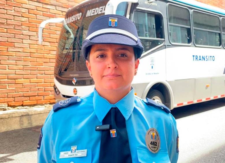 La agente Johana Cadavid sueña con convertirse en profesional en criminalística e investigación judicial. FOTO: CORTESÍA