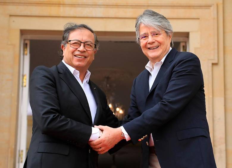 Gustavo Petro, presidente de Colombia (izq.) se reunió el fin de semana con el presidente de Ecuador, Guillermo Lasso. FOTO cortesía