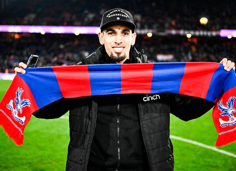 Daniel Muñoz será el colombiano número 25 en jugar un partido de Premier League, y el quinto activo actualmente en inglaterra. FOTO @CPFC