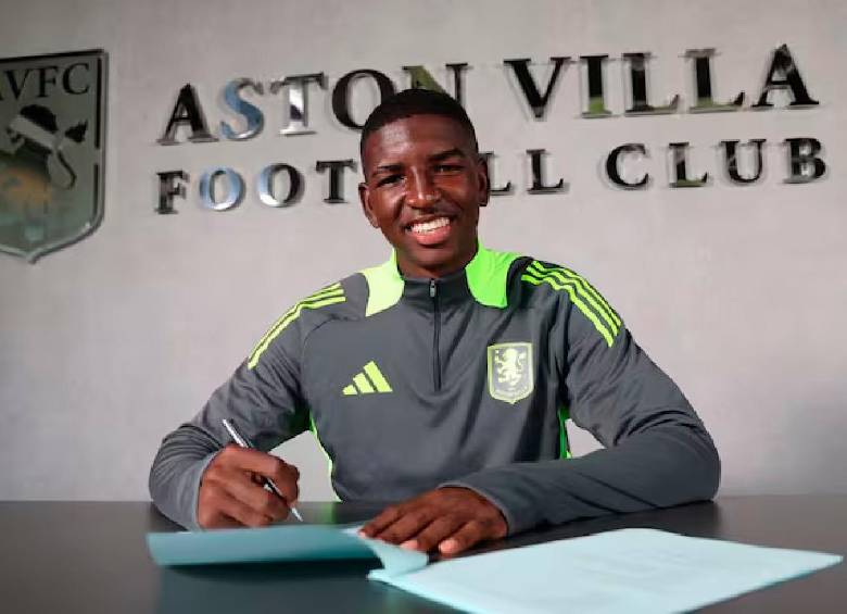 Yeimar Mosquera regresará antes de lo pensado al Aston Villa. FOTO: Tomada de X @astonvilla
