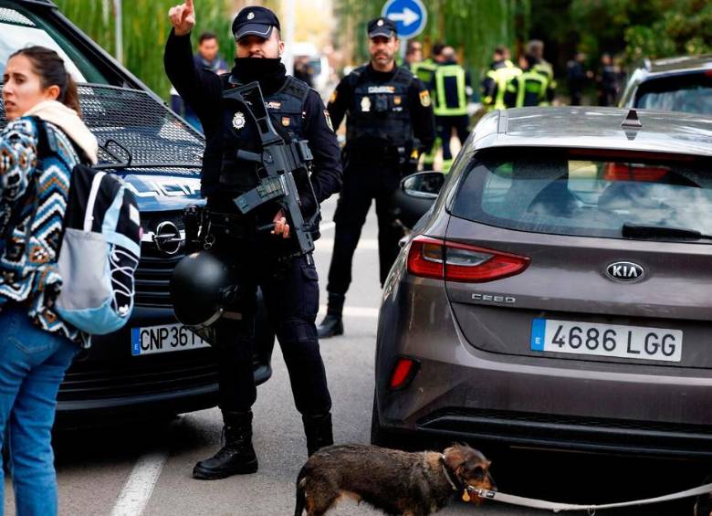 En distintas zonas de España las autoridades realizan redadas para hallar a los responsables de los ataques. FOTO CORTESÍA