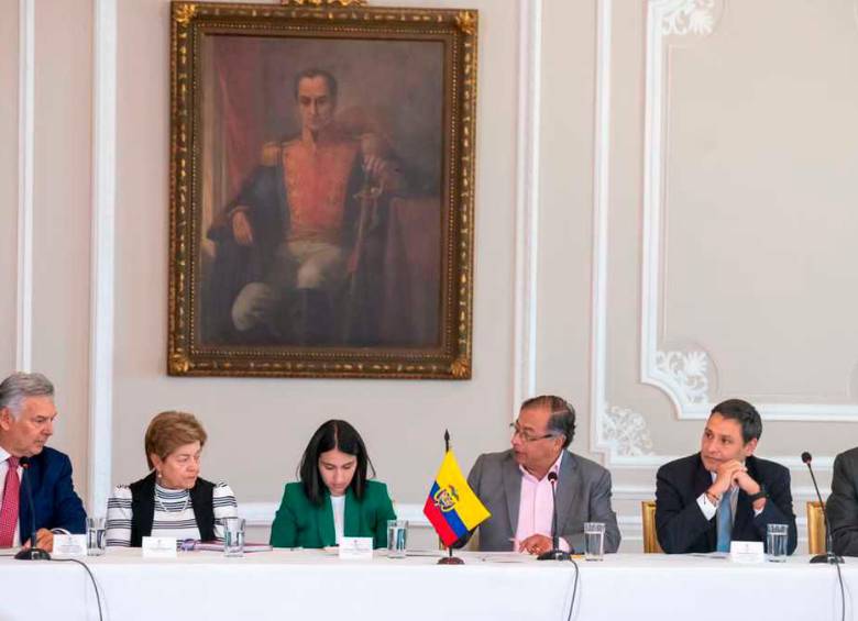 En la reunión con el presidente Gustavo Petro estuvieron presentes representantes del Consejo Gremial de distintos sectores productivos como industria, comercio, minería, autopartes, entre otros. FOTO: PRESIDENCIA