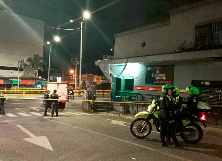 En este punto del barrio Lorena, en la comuna 11 (Laureles-Estadio), se presentó un ataque que dejó dos muertos y dos heridos, y fue el que abrió la racha violenta del fin de semana. FOTO: CORTESÍA