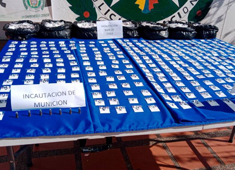 Parte del material incautado por parte de las autoridades de Caldas. FOTO: Cortesía Policía Nacional.