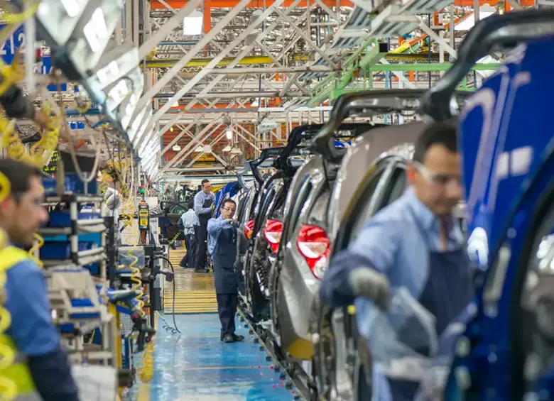 Entre enero y noviembre, el país matriculó 224.070 vehículos y 88.977 motos solo en noviembre, impulsando la recuperación del sector. FOTO: Cortesía