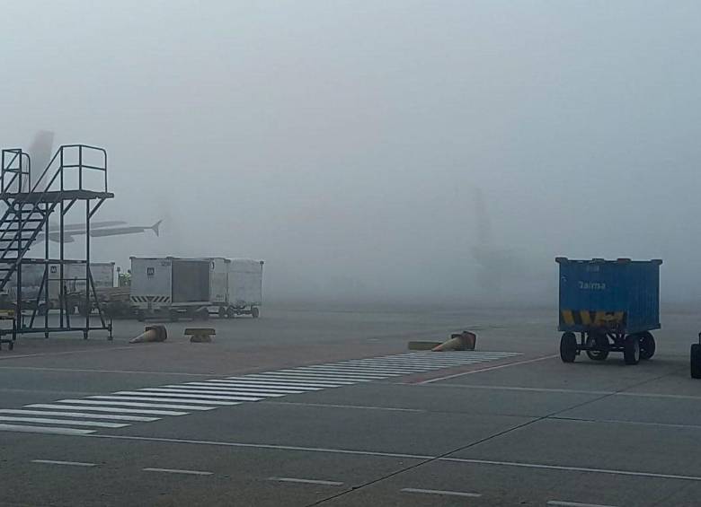 La niebla impide las operaciones comerciales. FOTO: Cortesía 