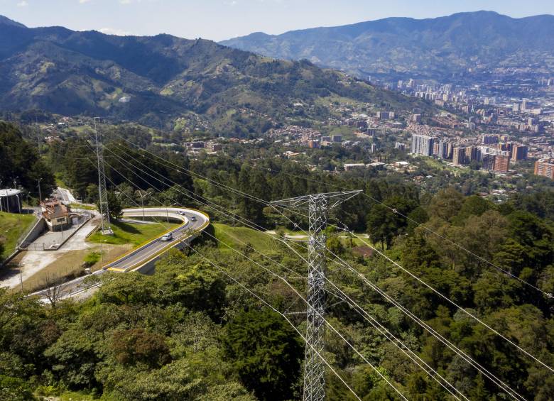 Panorámica de la Transversal de La Montaña en Envigado. FOTO: EL COLOMBIANO