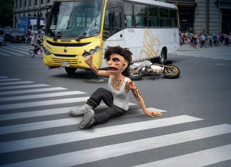 Jhon Aleta es uno de los personajes de la campaña Te queremos vivo de la Alcaldía de Medellín. ÉL viaja a toda velocidad, zigzagueando entre carriles, no usa casco o se lo pone sin abrocharlo, no respeta los semáforos, ni los pares. 