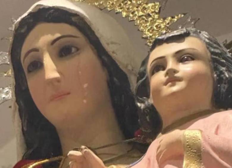 La imagen de la Virgen del Carmen derramó lágrimas en una iglesia. Foto: tomada de redes sociales 