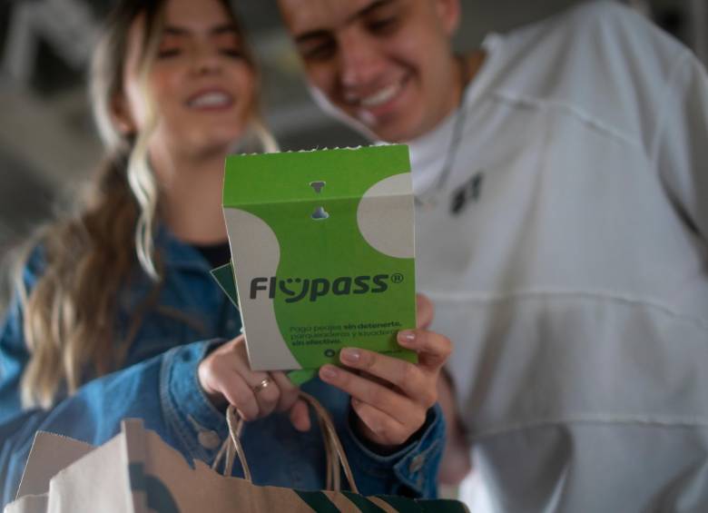 Con Flypass los vehículos tardan milisegundos en pasar un peaje.