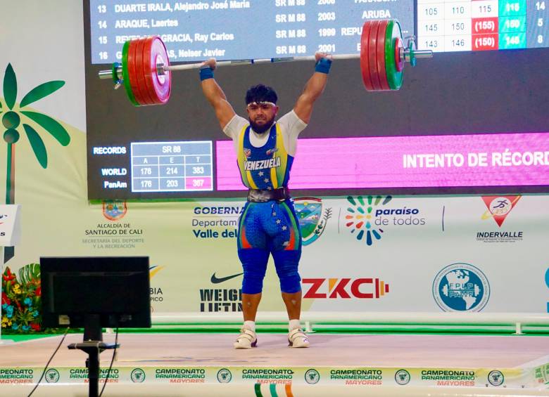 Keydomar Vallenilla, pesista venezolano que le dio batalla a López. FOTO Cortesía Secretaría del Deporte y la Recreación del Valle 