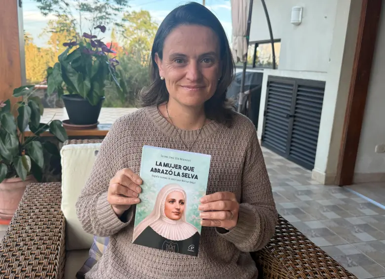 Carmen Villa escribió una biografía novelada de la madre Laura Montoya, la santa antioqueña. Foto: Cortesía.