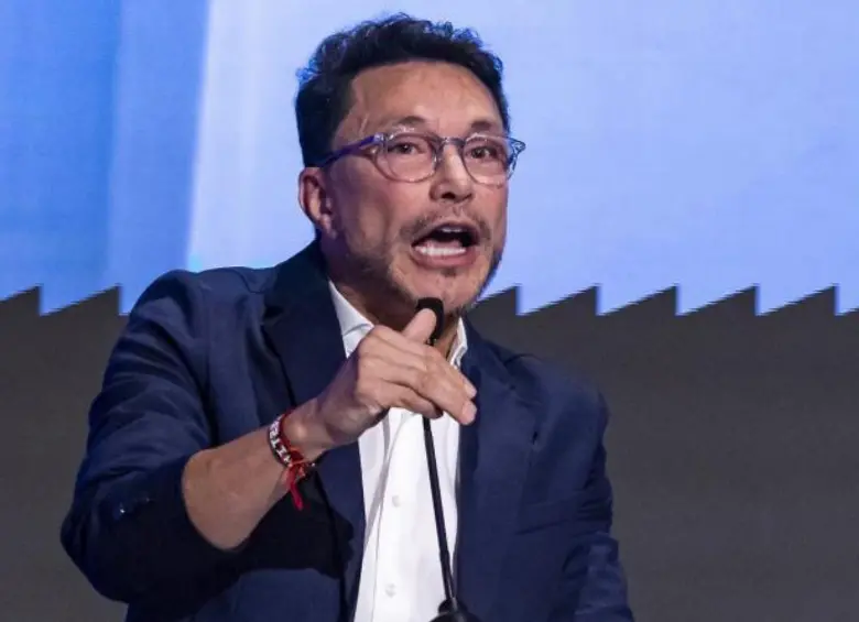 El político fue candidato presidencial por el movimiento político Fuerza Ciudadana, pero renunció pocas semanas antes de las elecciones para respaldar la candidatura de Iván Cepeda. FOTO Camilo Suárez