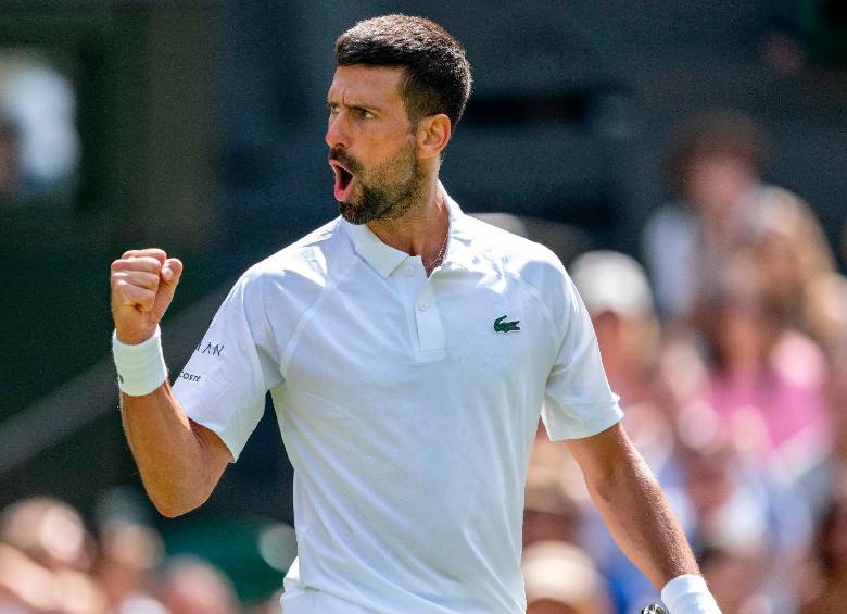 Novak Djokovic, de 38 años de edad, no tuvo problemas para vencer a Daniel Evans en tres sets. FOTO X-Wimbledon