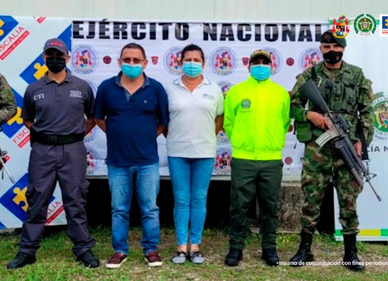 Los retenidos fueron Carlos Antonio Valdés Zuluaga y Bellany Castro Quintero. FOTO CORTESÍA