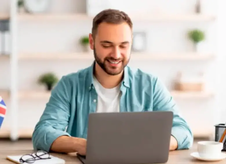 Las empresas en Colombia buscan fortalecer su talento bilingüe y han abierto más de 600 vacantes disponibles en Magneto Empleos. FOTO: GETTY