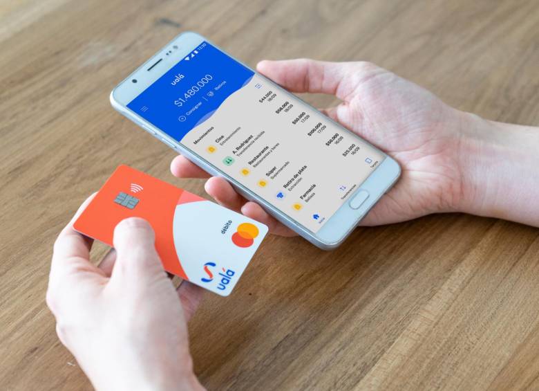 Ualá presta sus servicios a través de una aplicación y una tarjeta débito Mastercard internacional. El servicio al cliente es a través del chat de la app, por correo y redes sociales. FOTO cortesía