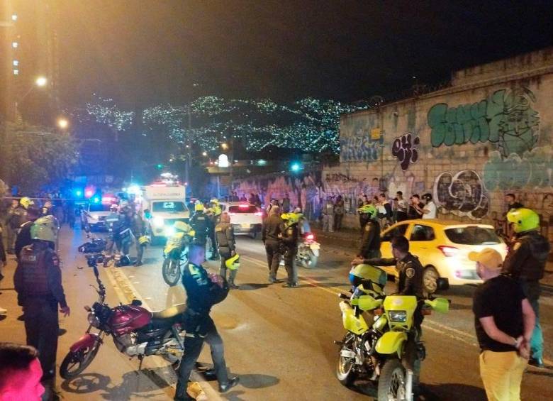 Imágenes del suceso ocurrido en el barrio Pilarica donde la Policía abatió a dos presuntos ladrones. FOTO: Cortesía Denuncias Antioquia.