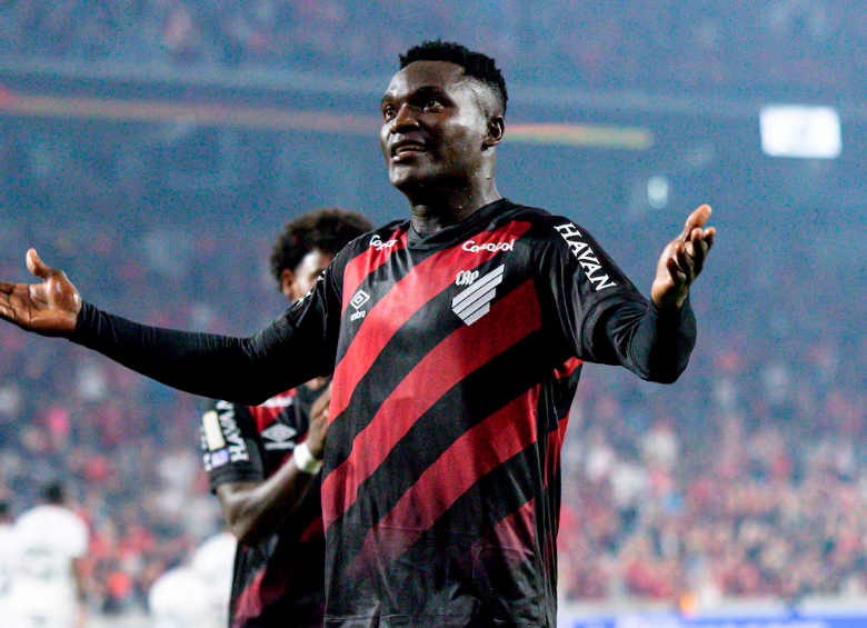 Kevin Viveros está en un nivel brillante en Brasil y es el máximo goleador con 16 anotaciones. Además, suma cinco dobletes en la temporada, algo que hasta ahora no había alcanzado ningún colombiano. FOTO GETTY