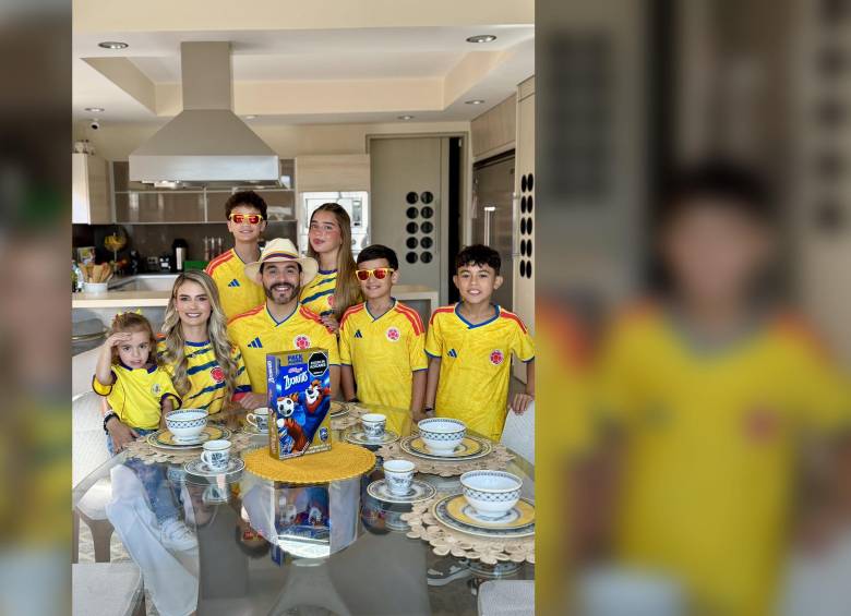 Abelardo de la Espriella con su esposa Ana Lucía Pineda y sus cuatro hijos: Lucía, Salvador, Filippo y Francesca. Foto: Redes Sociales