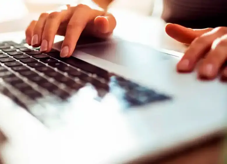 Cada vez más colombianos encuentran trabajo en el exterior gracias a plataformas digitales como Magneto Empleos. FOTO: Getty