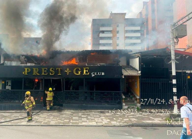 Hasta la zona se desplazaron efectivos del Cuerpo de Bomberos de Medellín. FOTO: Cortesía Dagrd