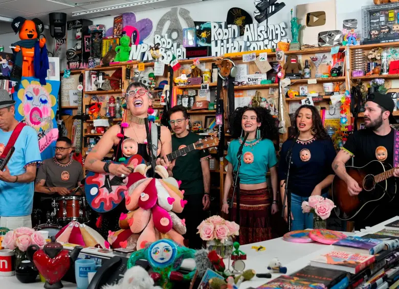 Aterciopelados lanzó su Tiny Desk este martes 7 de abril. FOTO: Captura de pantalla