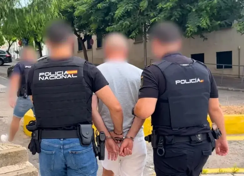 Reclamado por Italia tras su cuarta fuga de prisión, la última de un penal de máxima seguridad en Milán, el “maestro de las fugas” fue arrestado en España con billetes falsos y una identidad que ocultaba antecedentes por armas.