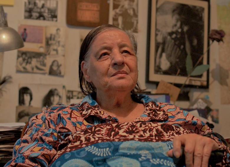 La documentalista Marta Rodríguez recibió la Orden de las Artes y las Letras por su trayectoria pionera en el cine social colombiano y latinoamericano. FOTO Colprensa