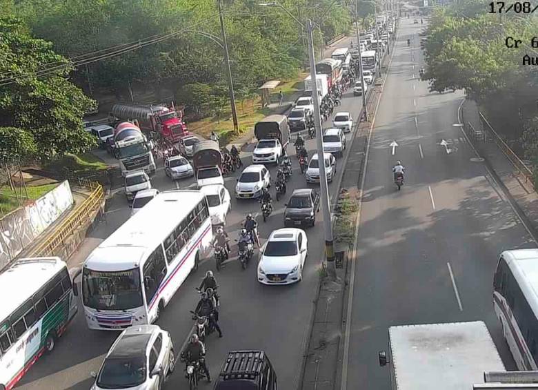 Así era el panorama en la Autopista Norte, a la altura de Solla, este jueves 17 de agosto. FOTO: CORTESÍA SECRETARÍA DE SEGURIDAD DE MEDELLÍN