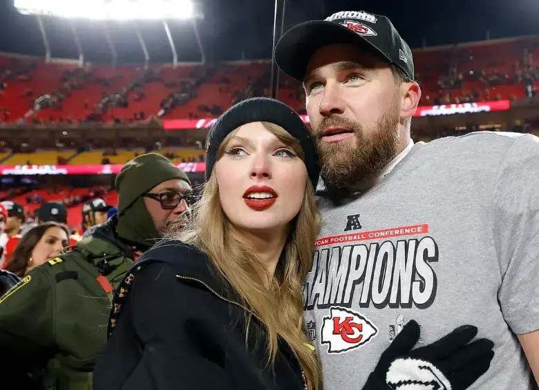Según Celebrity Net Worth, Swift acumula US$1.500 millones, mientras que Kelce ronda los US$90 millones.