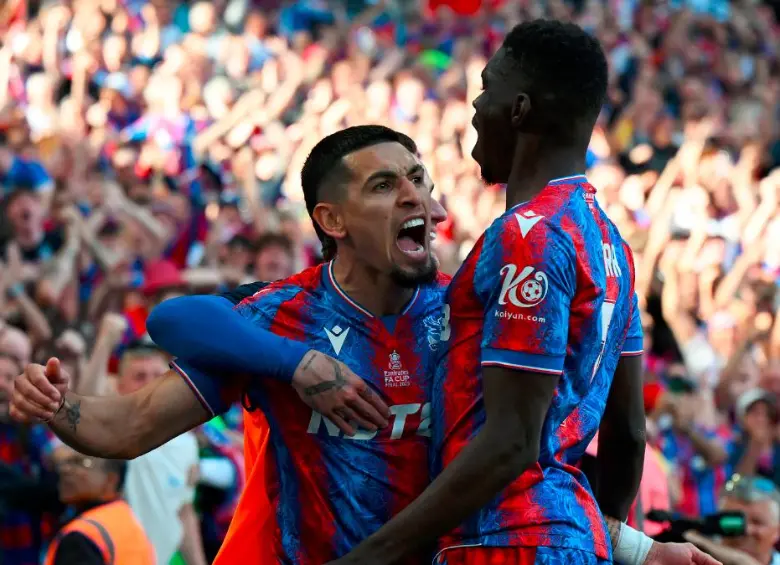 Daniel Muñoz y Jéfferson Lerma no podrán participar en la Liga de Europa con su equipo el Crystal Palace. FOTO @CPFC
