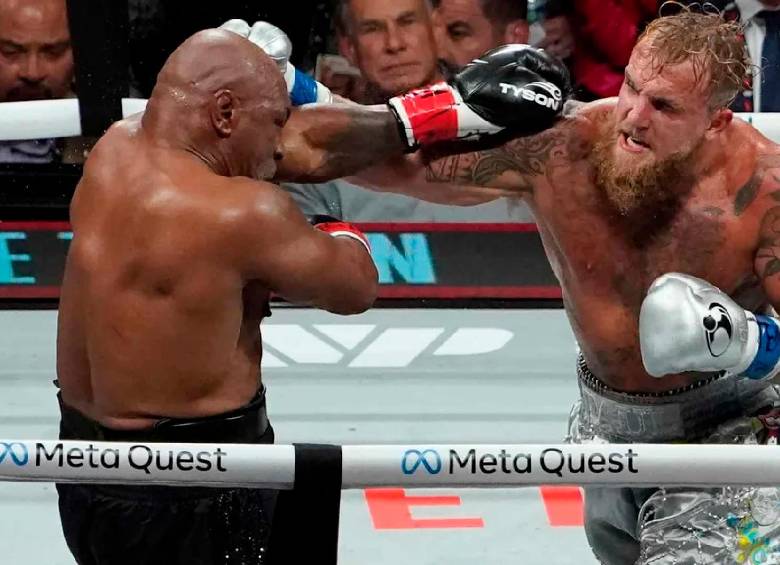 Mike Tyson fue dominado por el youtuber Jake Paul de 27 años de edad. El veterano exboxeador lució lejos de esa leyenda que construyó entre los años 80 y el inicio de los 90. FOTO AFP