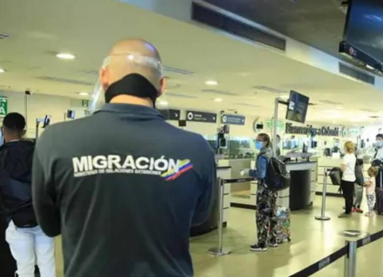 Un informe del Migration Policy Institute mostró que Colombia ocupa el sexto lugar entre los países con más inmigrantes indocumentados en Estados Unidos, tras registrar un aumento de 262.000 personas desde 2019. FOTO: MINISTERIO DE TRANSPORTE DE COLOMBIA.