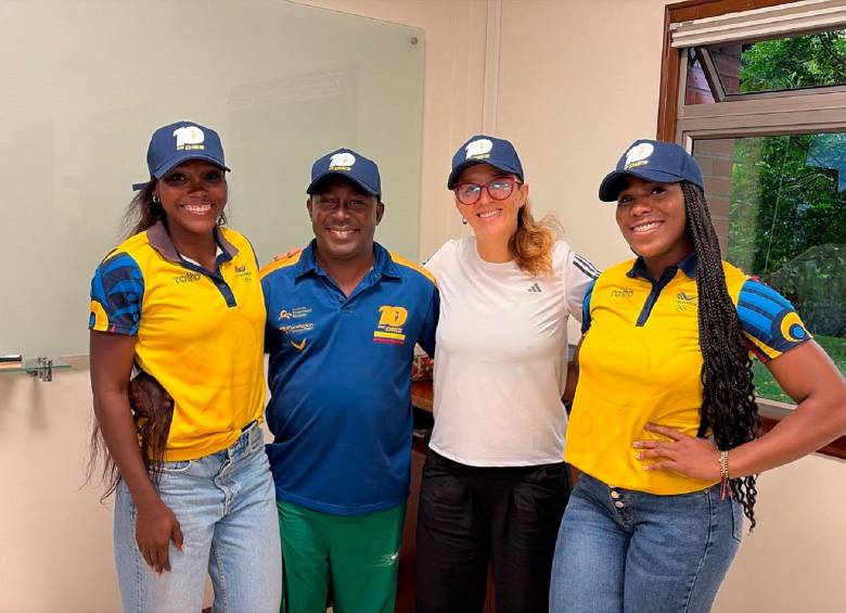 La atleta María Camila Maturana (izquierda) y la pesista María Fernanda Mena, las nuevas integrantes del Equipo 10 de 10 de la Fundación Fraternidad Medellín. FOTO CORTESÍA