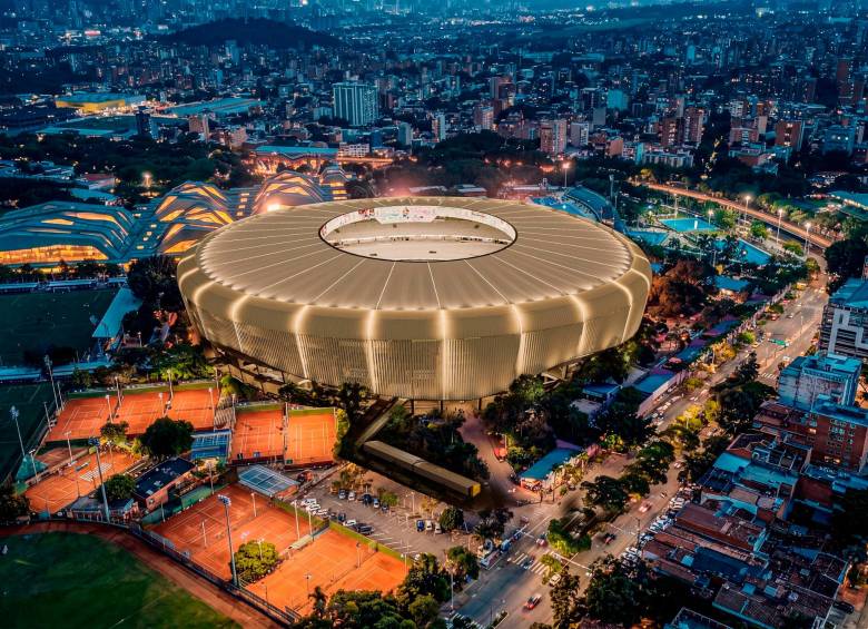 El alcalde Federico Gutiérrez presentó la alianza con La Liga para asesorar toda la modernización del estadio Atanasio Girardot. FOTO: CORTESÍA ALCALDÍA DE MEDELLÍN