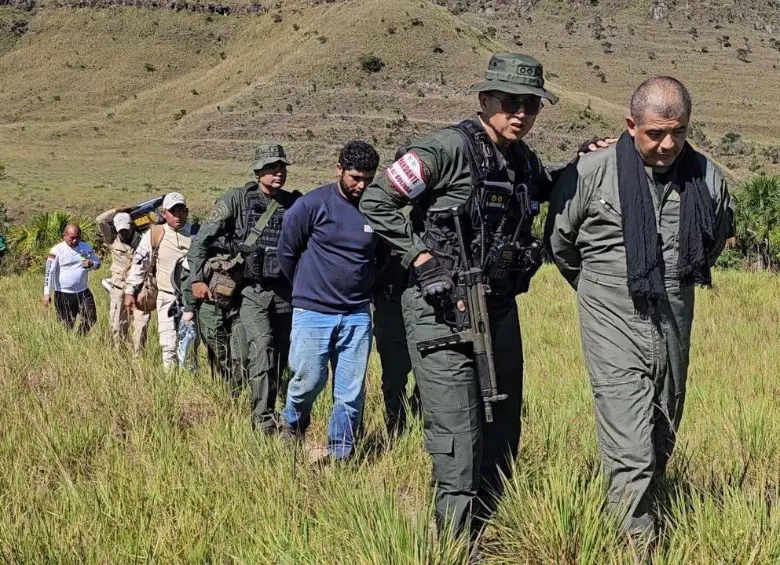 La Fuerza Armada Nacional Bolivariana (FANB) arrestó a un ciudadano colombiano y otro venezolano este 23 de noviembre. FOTO: TELEGRAM