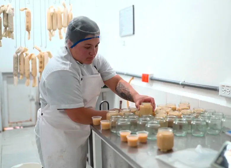 Las potenciales beneficiarias recibirán también orientación ocupacional, mentoría y talleres para el fortalecimiento de habilidades personales y laborales. FOTO: Cortesía