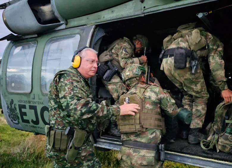 La unidad que había sido secuestrada, fue liberada y extraída de la zona; se procederá a verificar el estado de salud de todos soldados. FOTO Cortesía Fuerzas Militares.