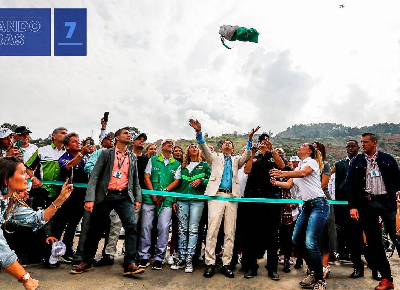 A pesar de que la obra aún no culmina, algunos exgobernadores la han inaugurado a pocos días de terminar su administración. Actualmente, se proyecta finalizar este parque con una inversión adicional de cerca $3.000 millones. En la foto, inauguración en 2019.