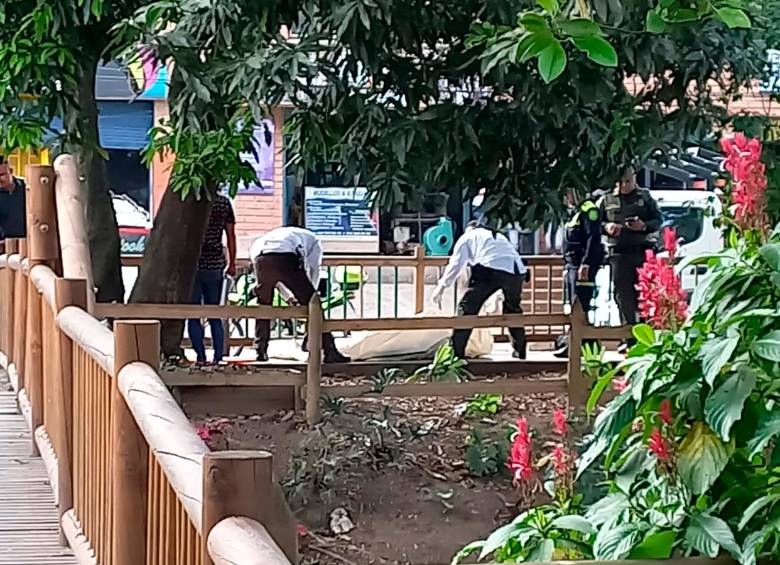 En este sector, en la quebrada La Guayabala, encontraron el cuerpo de un hombre. Foto: Mauricio Palacio.