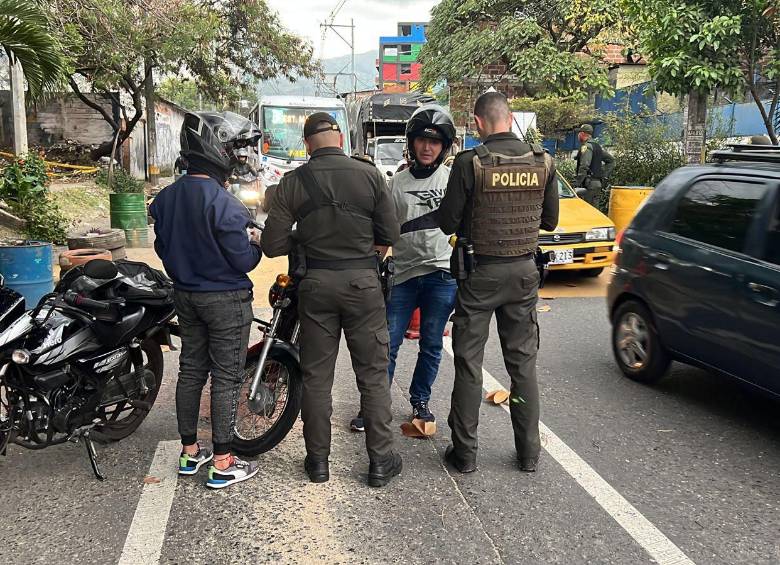 Este fin de semana se instalarán puesto de control por las principales avenidas y harán pruebas de embriaguez a conductores. Foto: cortesía Alcaldía de Medellin